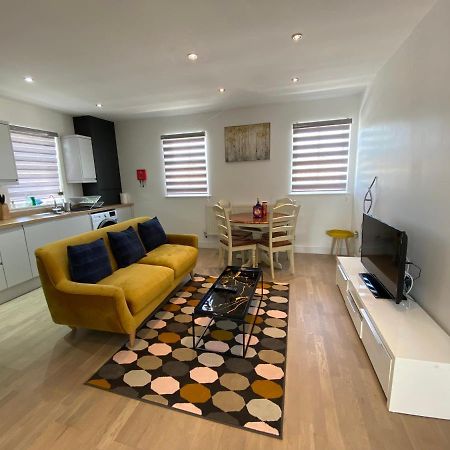 Apartment No 8 - Stay In Style In The Heart Of The Cathedral City. Truro Buitenkant foto