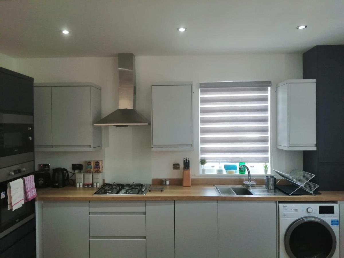 Apartment No 8 - Stay In Style In The Heart Of The Cathedral City. Truro Buitenkant foto