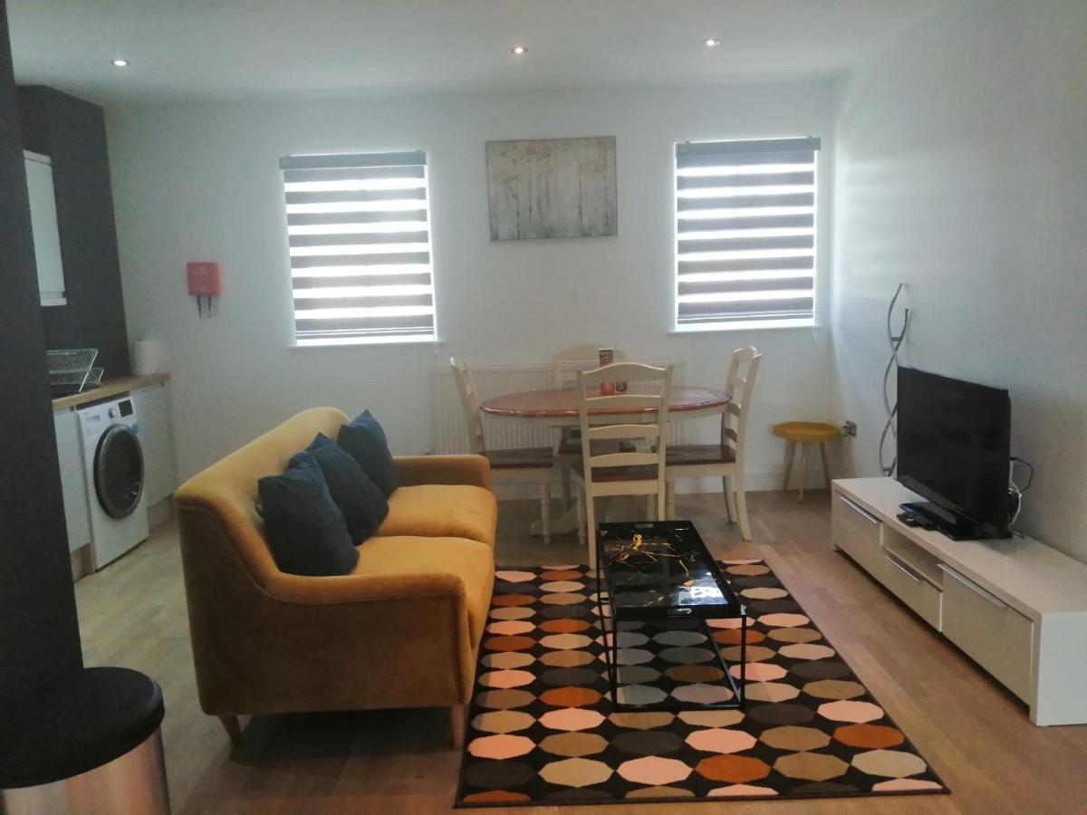 Apartment No 8 - Stay In Style In The Heart Of The Cathedral City. Truro Buitenkant foto