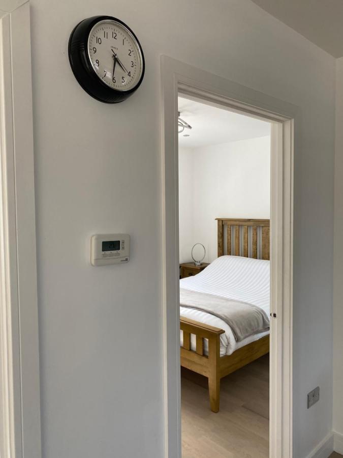Apartment No 8 - Stay In Style In The Heart Of The Cathedral City. Truro Buitenkant foto