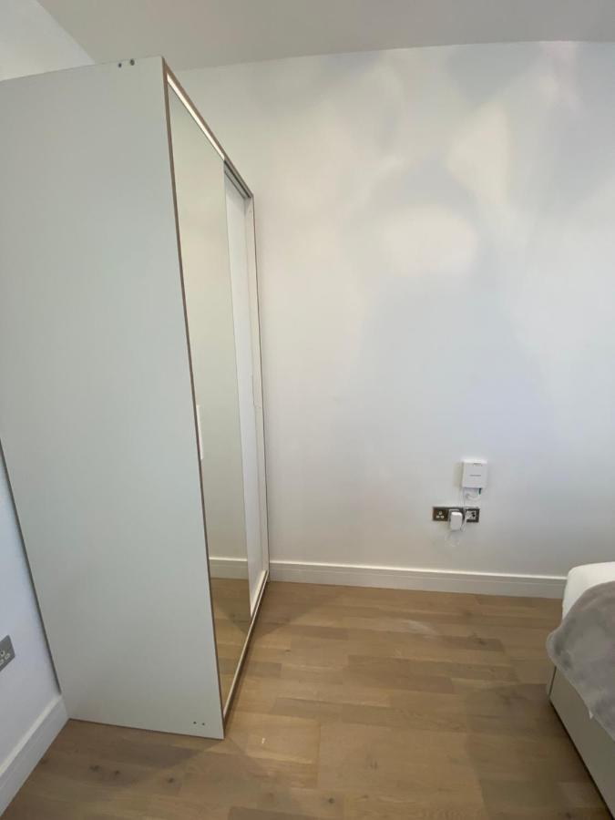 Apartment No 8 - Stay In Style In The Heart Of The Cathedral City. Truro Buitenkant foto
