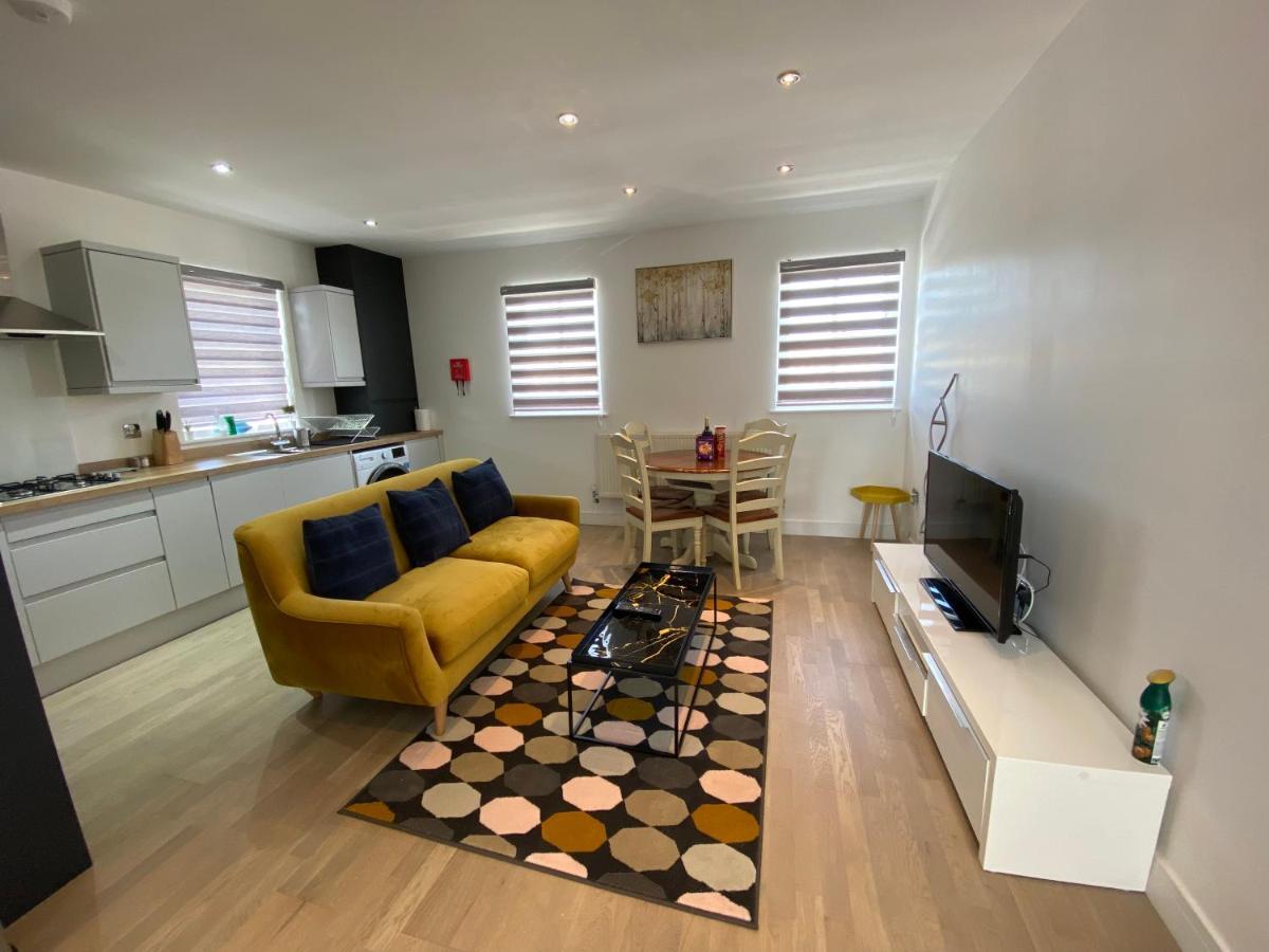 Apartment No 8 - Stay In Style In The Heart Of The Cathedral City. Truro Buitenkant foto
