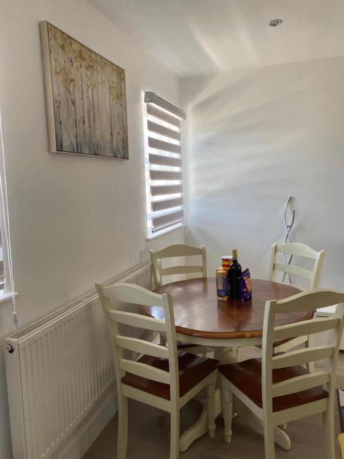 Apartment No 8 - Stay In Style In The Heart Of The Cathedral City. Truro Buitenkant foto