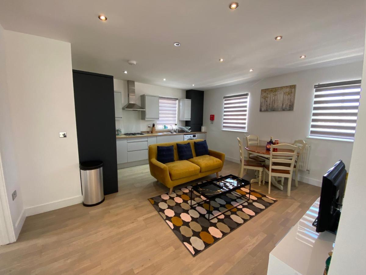 Apartment No 8 - Stay In Style In The Heart Of The Cathedral City. Truro Buitenkant foto