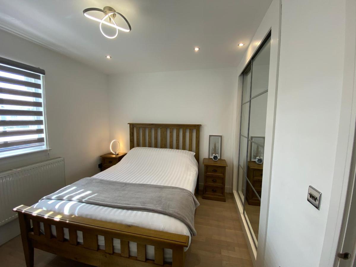 Apartment No 8 - Stay In Style In The Heart Of The Cathedral City. Truro Buitenkant foto